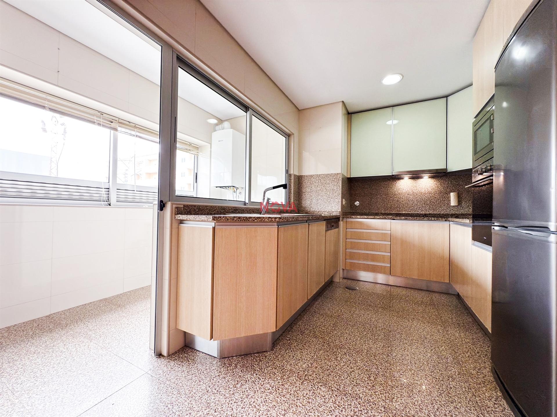 Apartamento T2 Arrendamento em Pedrouços,Maia