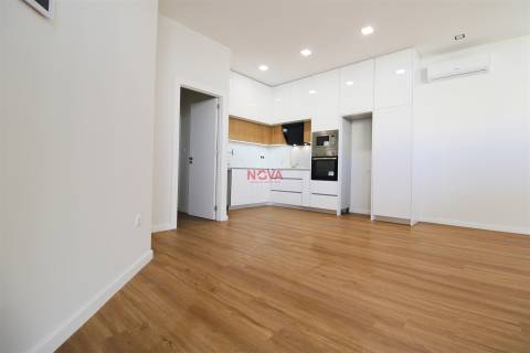 Apartamento T2 Venda em Nogueira e Silva Escura,Maia