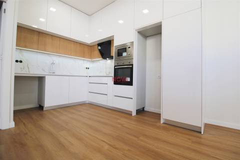 Apartamento T2 Venda em Nogueira e Silva Escura,Maia