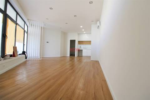 Apartamento T2 Venda em Nogueira e Silva Escura,Maia