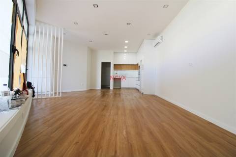 Apartamento T2 Venda em Nogueira e Silva Escura,Maia