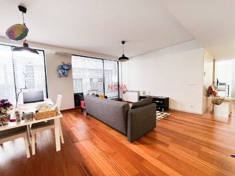 Apartamento T2 Arrendamento em Cedofeita, Santo Ildefonso, Sé, Miragaia, São Nicolau e Vitória,Porto