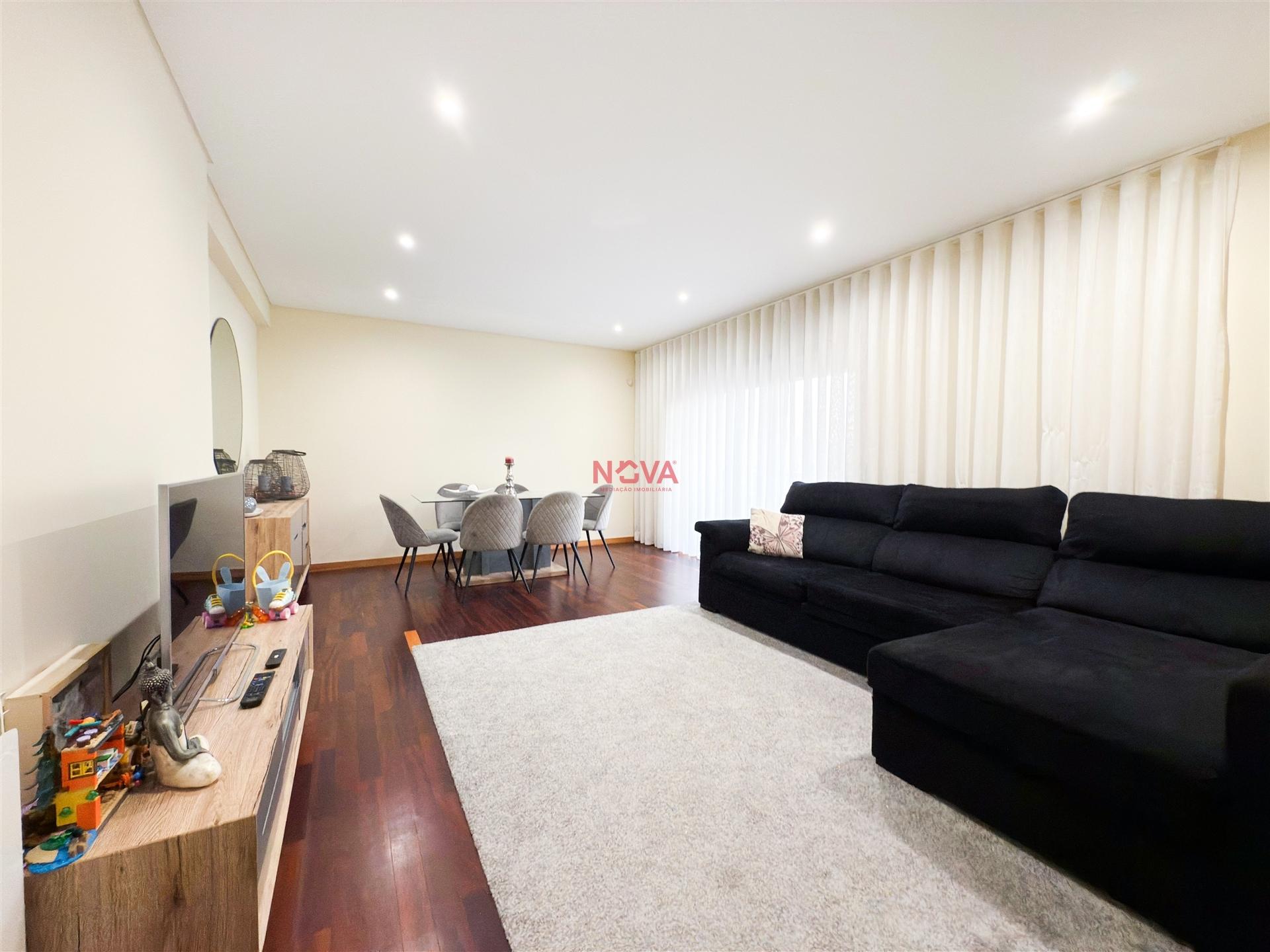 Apartamento T2 Venda em Ermesinde,Valongo