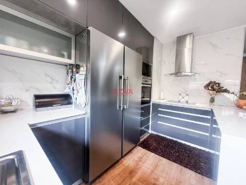 Moradia em Banda T3 Venda em Ermesinde,Valongo