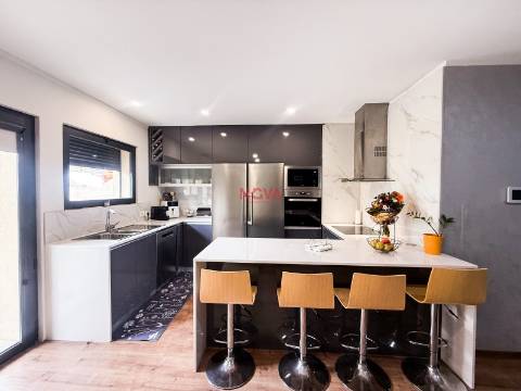 Moradia em Banda T3 Venda em Ermesinde,Valongo