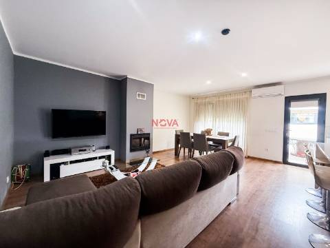 Moradia em Banda T3 Venda em Ermesinde,Valongo