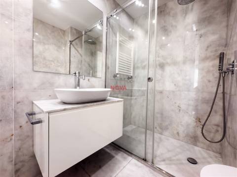 Apartamento T4 Arrendamento em Lordelo do Ouro e Massarelos,Porto