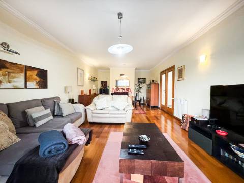 Apartamento T3 Venda em Ermesinde,Valongo