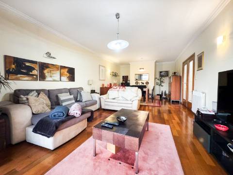 Apartamento T3 Venda em Ermesinde,Valongo