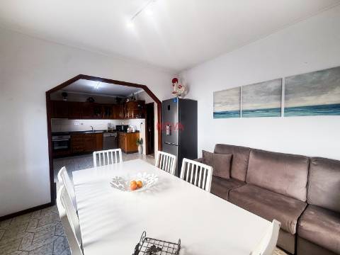 Moradia Geminada T4 Venda em Ermesinde,Valongo