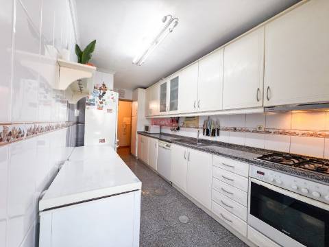 Apartamento T2 Venda em Ermesinde,Valongo