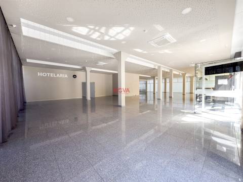 Loja  Venda em Cedofeita, Santo Ildefonso, Sé, Miragaia, São Nicolau e Vitória,Porto