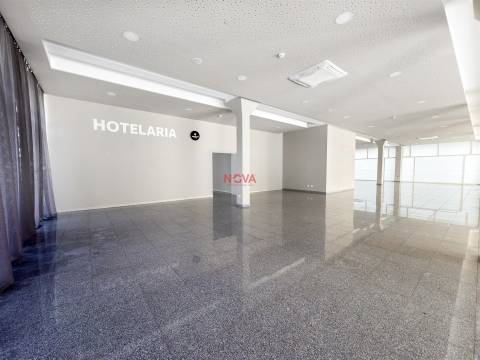 Loja  Venda em Cedofeita, Santo Ildefonso, Sé, Miragaia, São Nicolau e Vitória,Porto