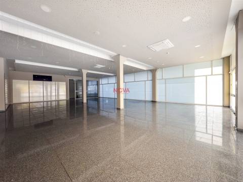 Loja  Venda em Cedofeita, Santo Ildefonso, Sé, Miragaia, São Nicolau e Vitória,Porto