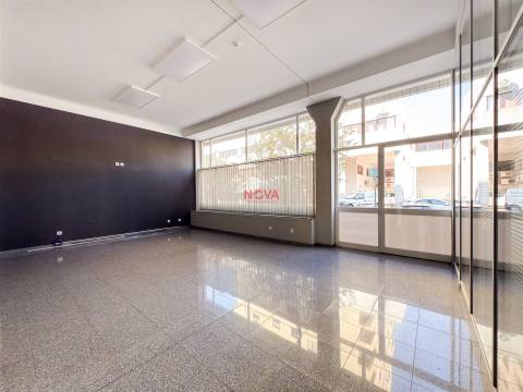 Loja  Venda em Cedofeita, Santo Ildefonso, Sé, Miragaia, São Nicolau e Vitória,Porto