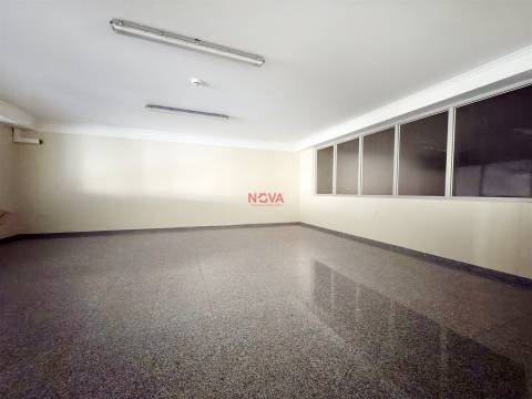 Loja  Venda em Cedofeita, Santo Ildefonso, Sé, Miragaia, São Nicolau e Vitória,Porto