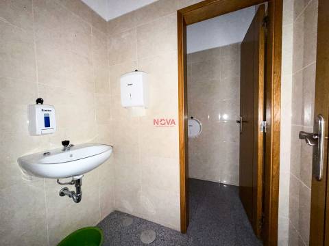 Loja  Venda em Cedofeita, Santo Ildefonso, Sé, Miragaia, São Nicolau e Vitória,Porto