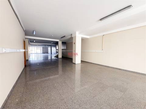 Loja  Venda em Cedofeita, Santo Ildefonso, Sé, Miragaia, São Nicolau e Vitória,Porto