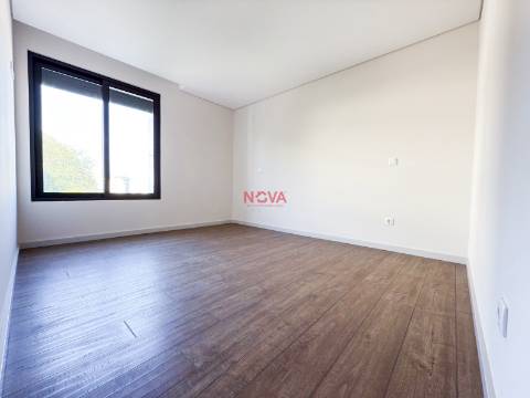 Apartamento T3 Venda em Ramalde,Porto