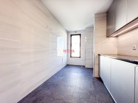 Apartamento T3 Venda em Ramalde,Porto
