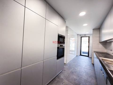 Apartamento T3 Venda em Ramalde,Porto