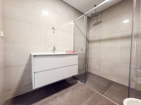 Apartamento T3 Venda em Ramalde,Porto