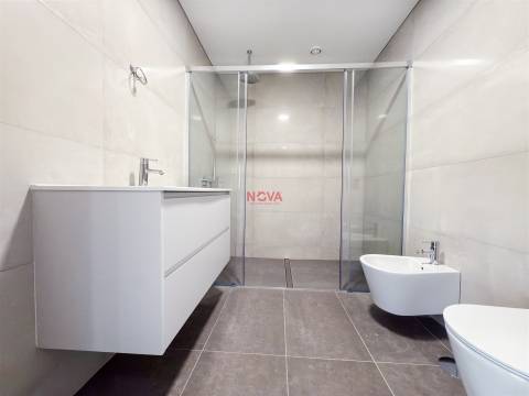 Apartamento T3 Venda em Ramalde,Porto