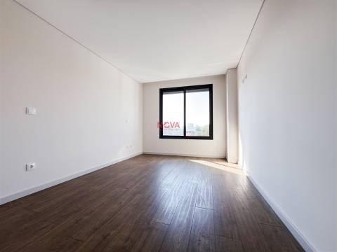 Apartamento T3 Venda em Ramalde,Porto