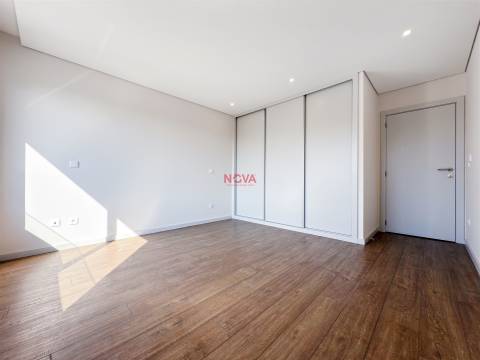 Apartamento T3 Venda em Ramalde,Porto