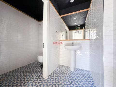 Loja  Venda em Cedofeita, Santo Ildefonso, Sé, Miragaia, São Nicolau e Vitória,Porto