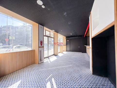 Loja  Venda em Cedofeita, Santo Ildefonso, Sé, Miragaia, São Nicolau e Vitória,Porto