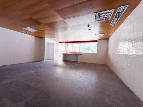 Loja  Venda em Cedofeita, Santo Ildefonso, Sé, Miragaia, São Nicolau e Vitória,Porto