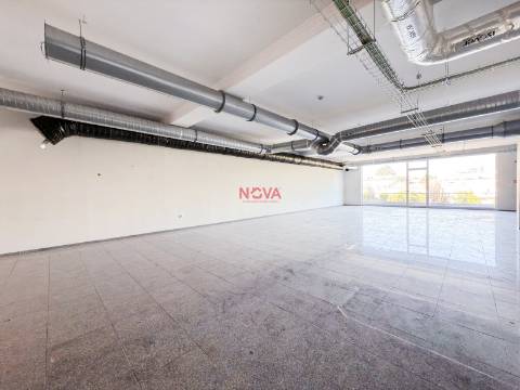 Loja  Venda em Cedofeita, Santo Ildefonso, Sé, Miragaia, São Nicolau e Vitória,Porto