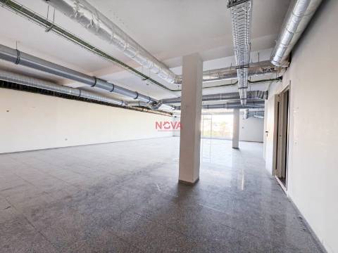 Loja  Venda em Cedofeita, Santo Ildefonso, Sé, Miragaia, São Nicolau e Vitória,Porto