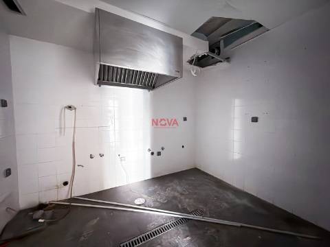 Loja  Venda em Cedofeita, Santo Ildefonso, Sé, Miragaia, São Nicolau e Vitória,Porto