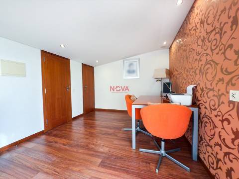 Andar Moradia T3 Venda em Castêlo da Maia,Maia