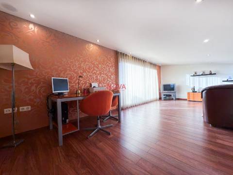 Andar Moradia T3 Venda em Castêlo da Maia,Maia