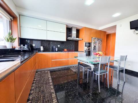 Andar Moradia T3 Venda em Castêlo da Maia,Maia