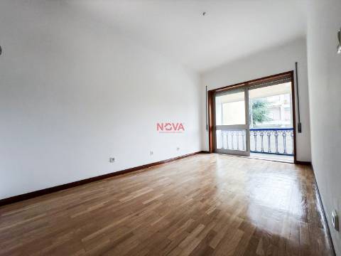 Apartamento T2 Venda em Ermesinde,Valongo