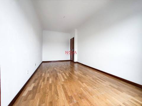 Apartamento T2 Venda em Ermesinde,Valongo