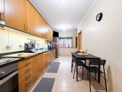 Apartamento T3 Venda em Nogueira e Silva Escura,Maia