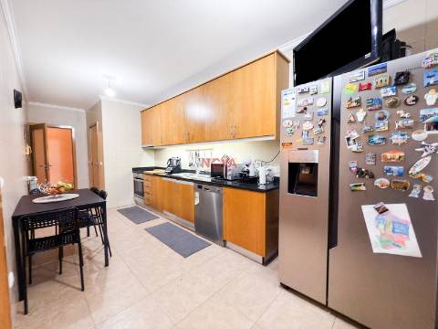 Apartamento T3 Venda em Nogueira e Silva Escura,Maia