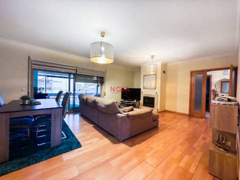 Apartamento T3 Venda em Nogueira e Silva Escura,Maia