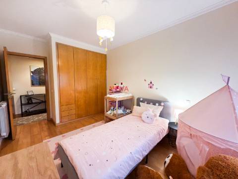 Apartamento T3 Venda em Nogueira e Silva Escura,Maia