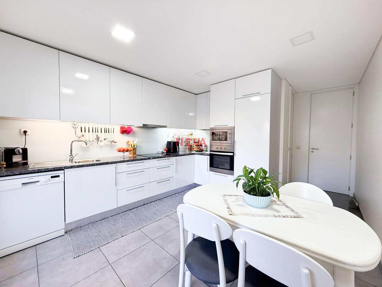 Moradia em Banda T3 Venda em Antas e Abade de Vermoim,Vila Nova de Famalicão