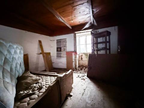 Moradia Isolada T2 Venda em Canedo de Basto e Corgo,Celorico de Basto