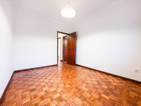 Apartamento T2 Arrendamento em Rio Tinto,Gondomar