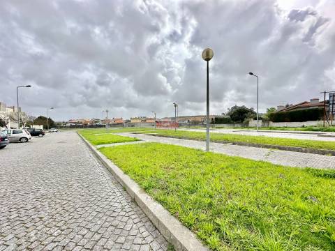 Lote de Terreno  Venda em Castêlo da Maia,Maia