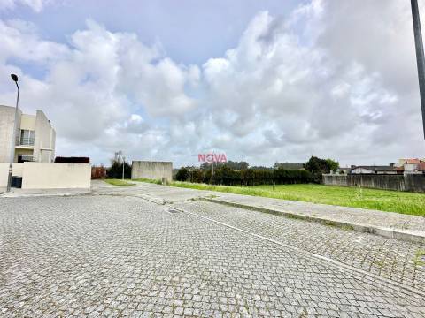 Lote de Terreno  Venda em Castêlo da Maia,Maia