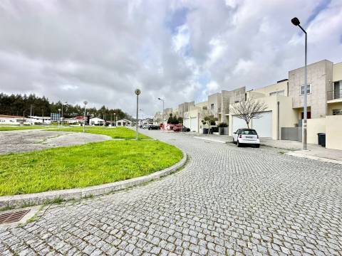 Lote de Terreno  Venda em Castêlo da Maia,Maia